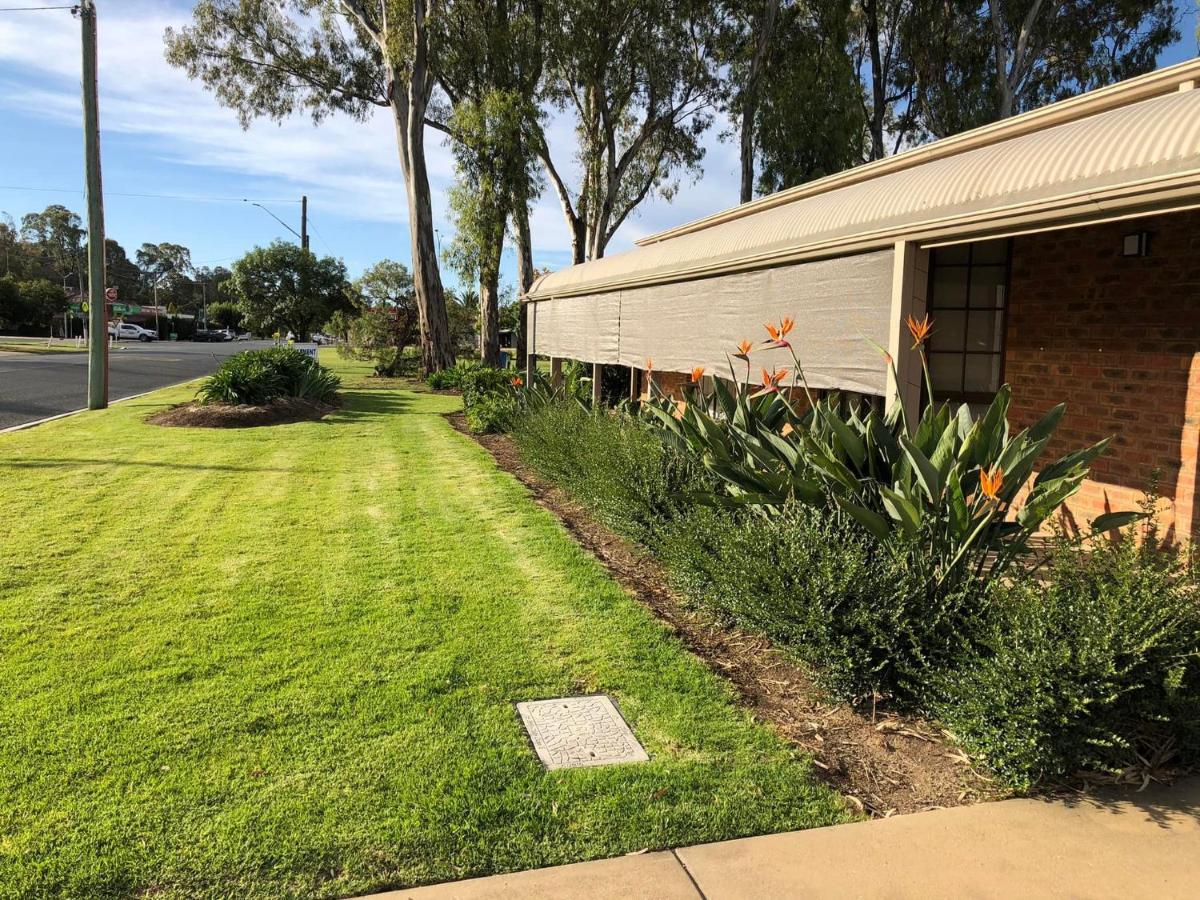 Settlement Motor Inn Deniliquin Zewnętrze zdjęcie