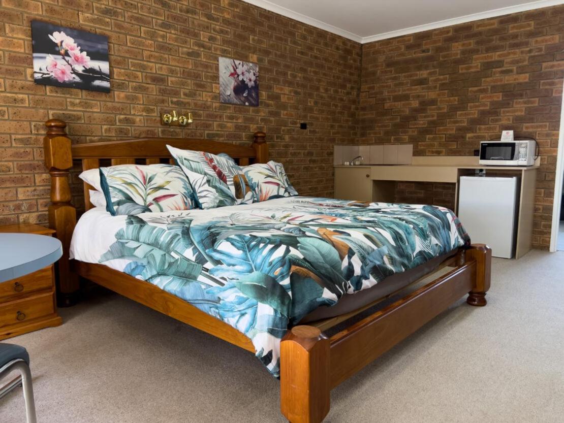 Settlement Motor Inn Deniliquin Zewnętrze zdjęcie