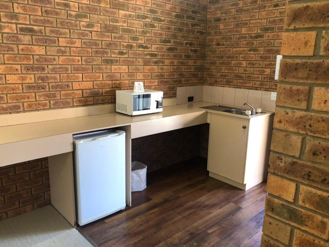 Settlement Motor Inn Deniliquin Zewnętrze zdjęcie