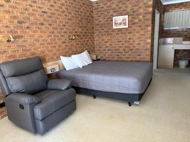 Settlement Motor Inn Deniliquin Zewnętrze zdjęcie