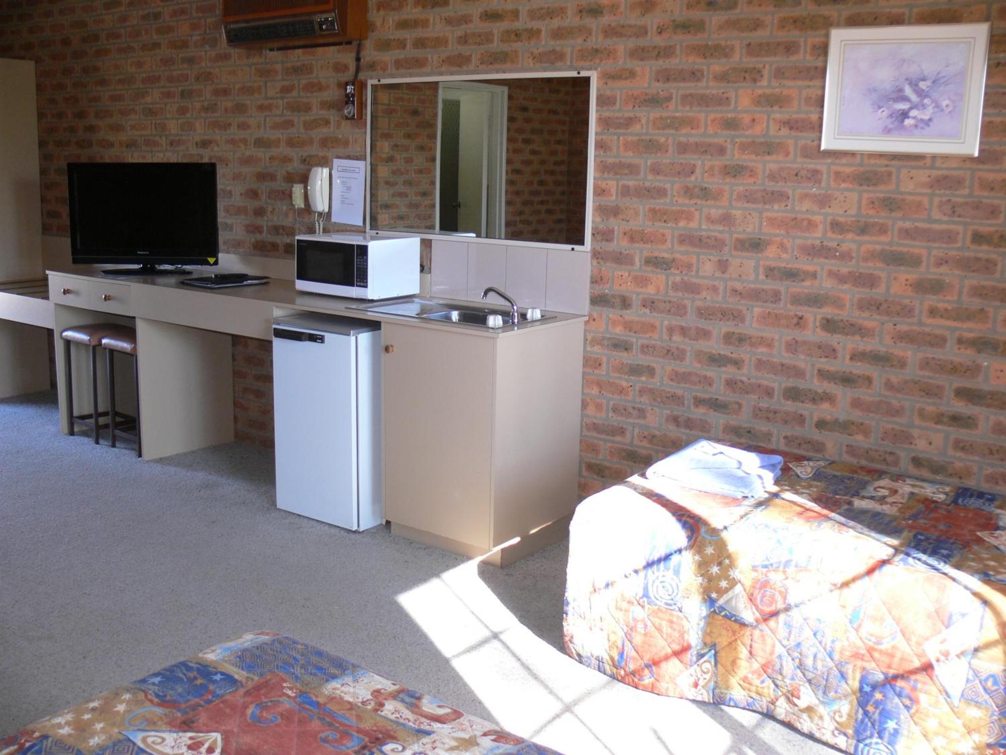Settlement Motor Inn Deniliquin Zewnętrze zdjęcie