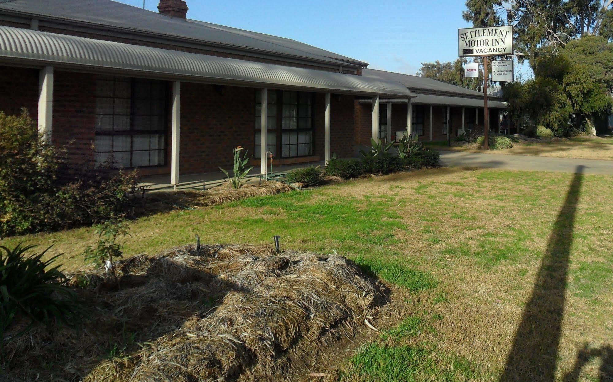Settlement Motor Inn Deniliquin Zewnętrze zdjęcie