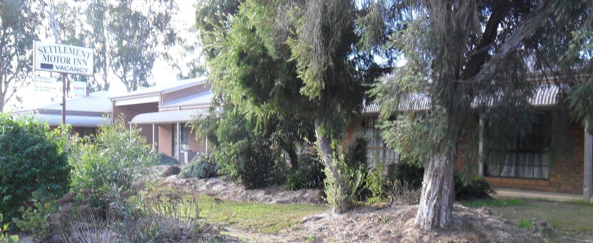 Settlement Motor Inn Deniliquin Zewnętrze zdjęcie