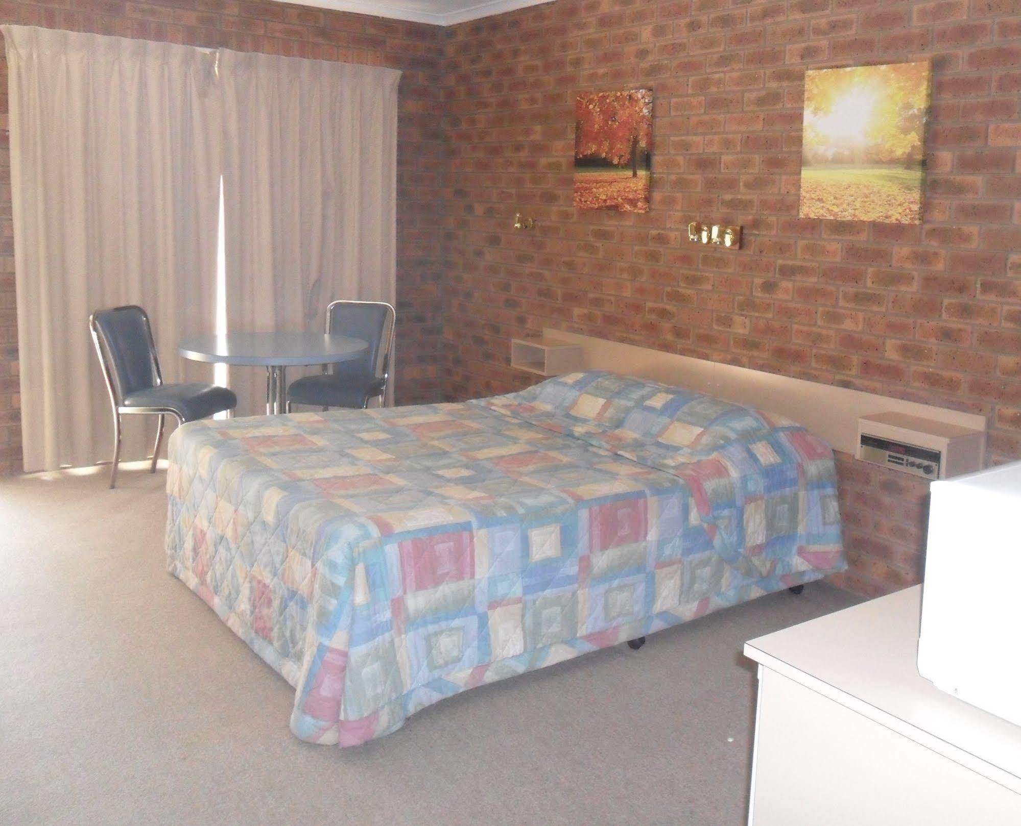Settlement Motor Inn Deniliquin Zewnętrze zdjęcie