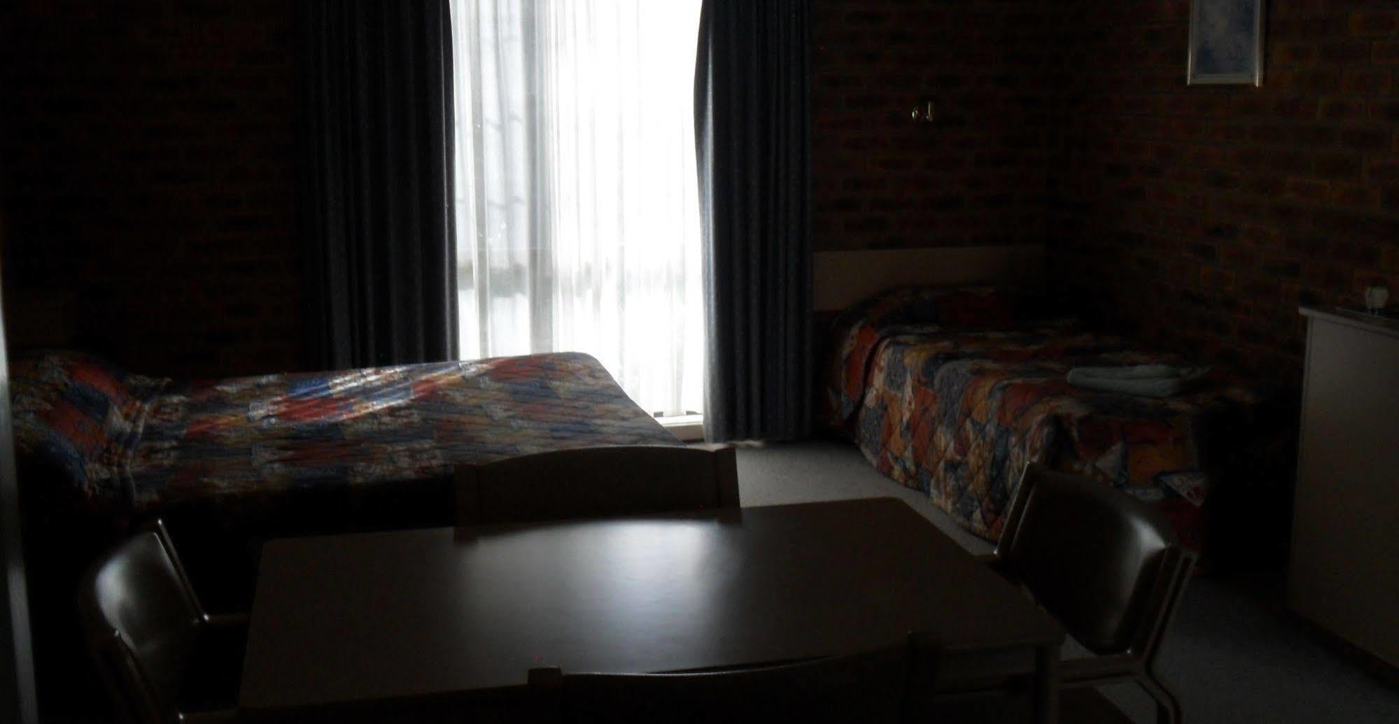 Settlement Motor Inn Deniliquin Zewnętrze zdjęcie