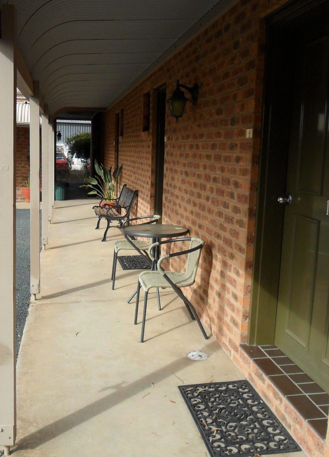 Settlement Motor Inn Deniliquin Zewnętrze zdjęcie