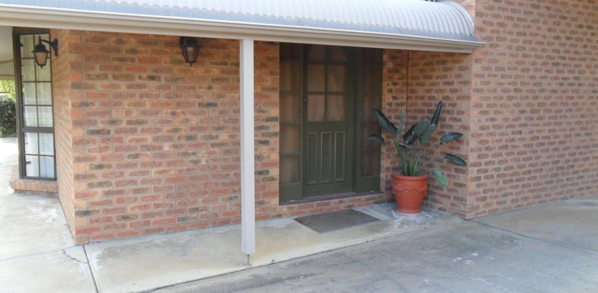 Settlement Motor Inn Deniliquin Zewnętrze zdjęcie