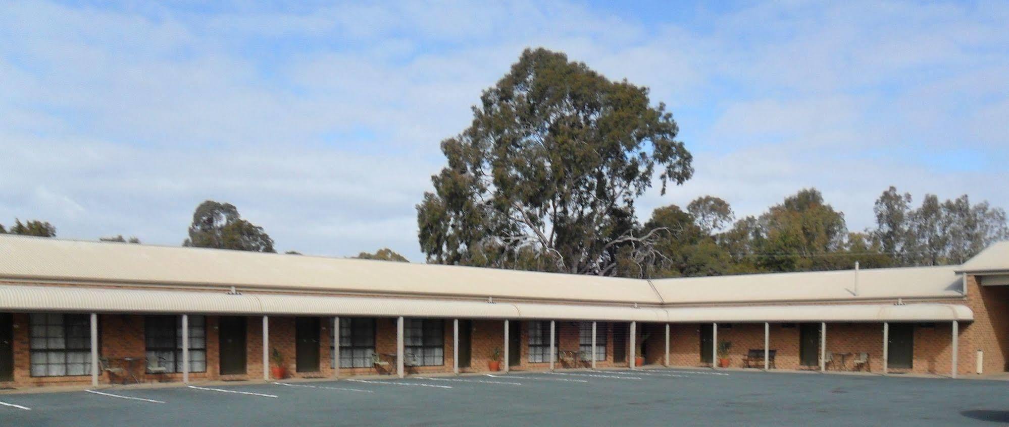Settlement Motor Inn Deniliquin Zewnętrze zdjęcie