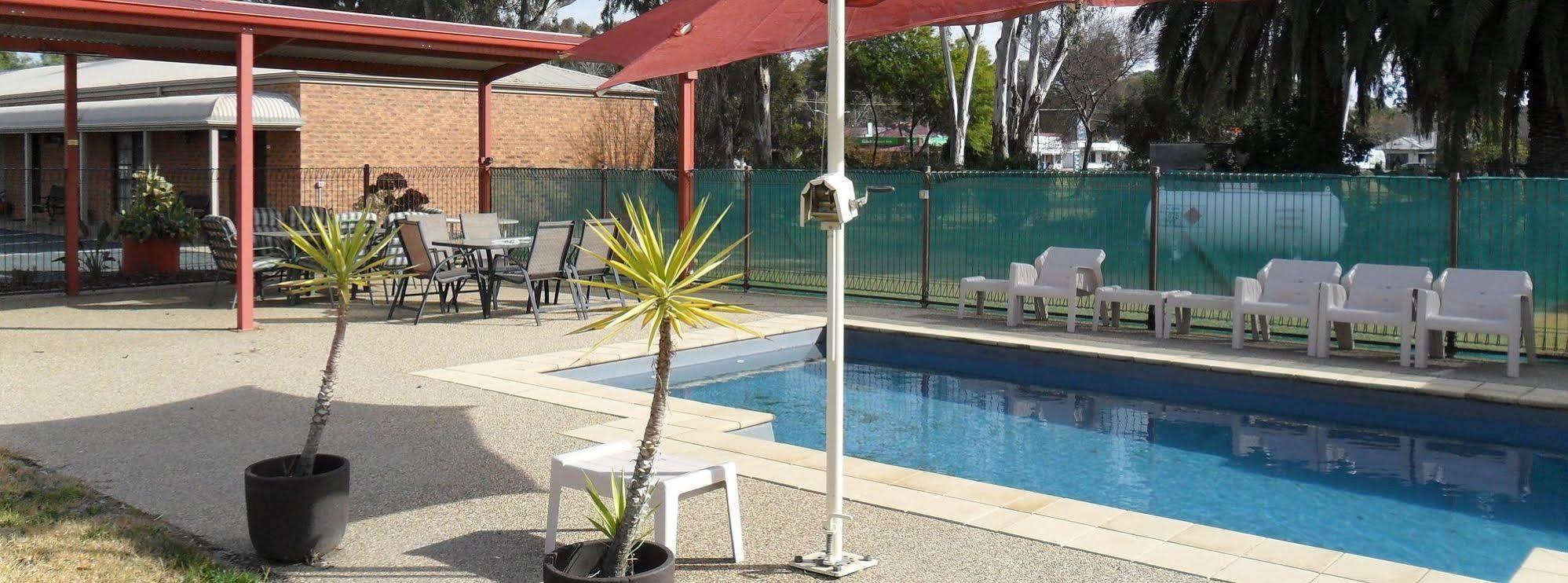 Settlement Motor Inn Deniliquin Zewnętrze zdjęcie